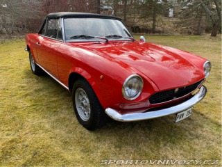 Fiat Ostatní modely Övriga 124 Sport Spider 1973