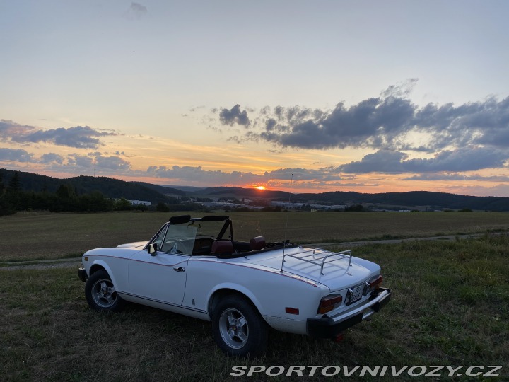 Fiat 124 Spider 2,0 / 77 Kw 1977