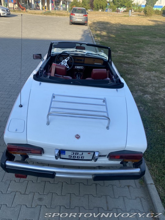 Fiat 124 Spider 2,0 / 77 Kw 1977
