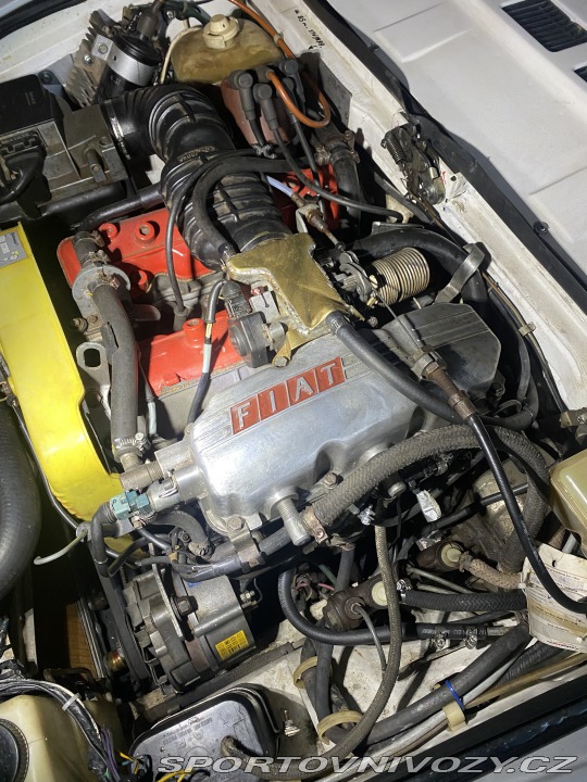 Fiat 124 Spider 2,0 / 77 Kw 1977