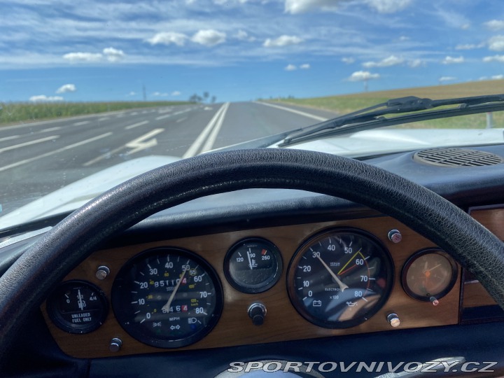 Fiat 124 Spider 2,0 / 77 Kw 1977