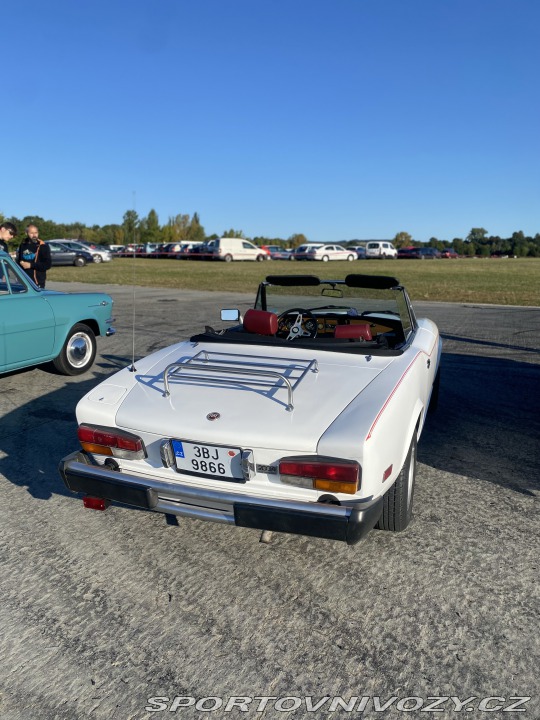 Fiat 124 Spider 2,0 / 77 Kw 1977