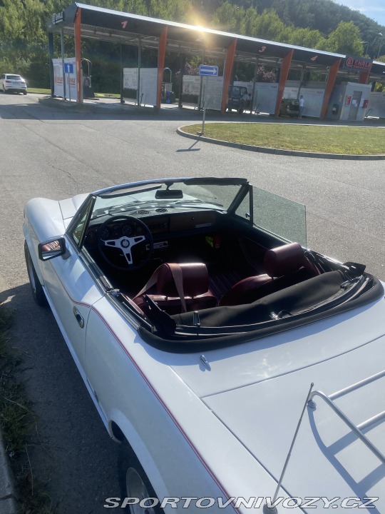 Fiat 124 Spider 2,0 / 77 Kw 1977