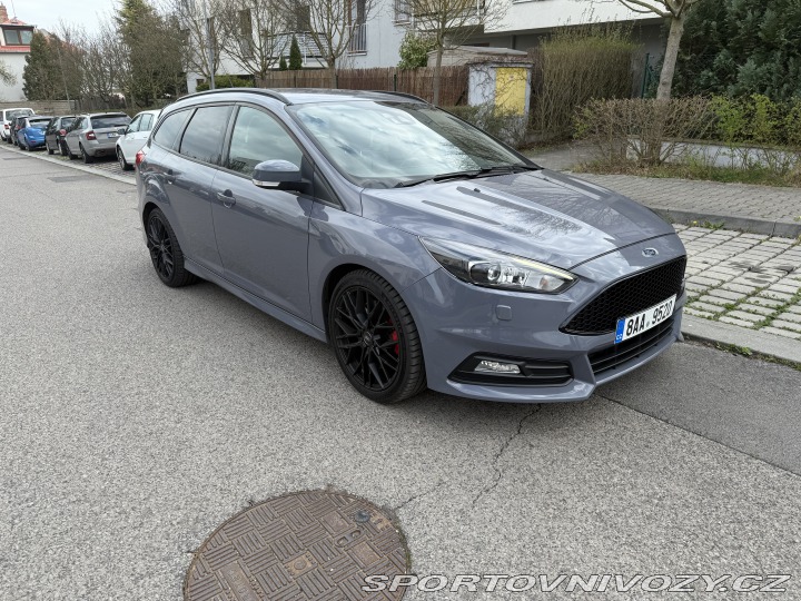 Ford Focus ST  2016