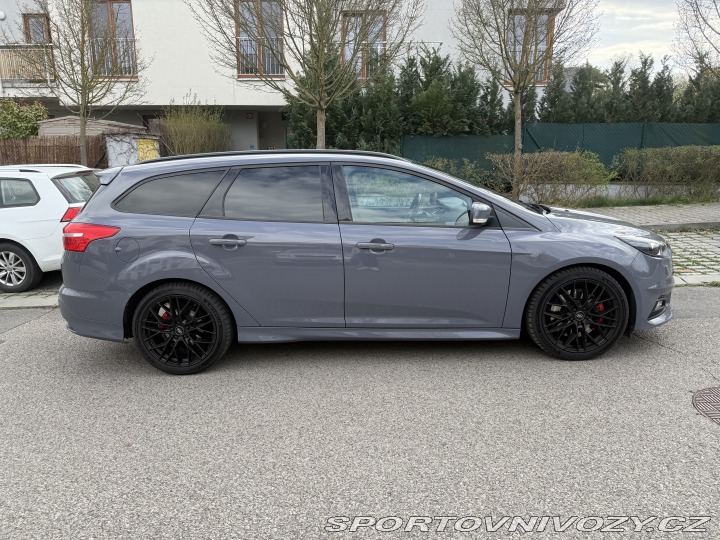 Ford Focus ST  2016