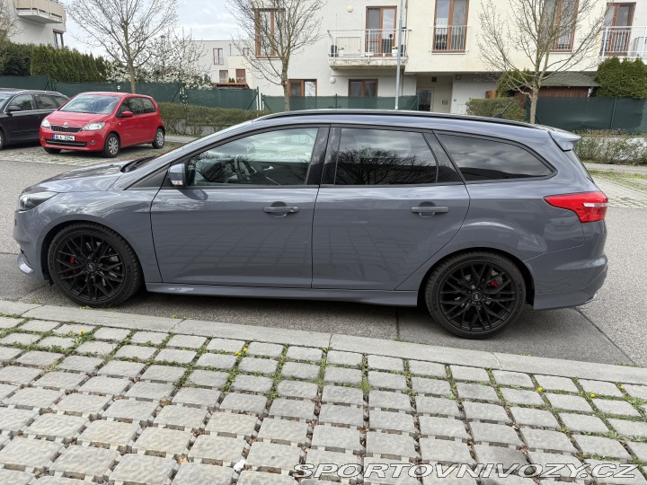 Ford Focus ST  2016