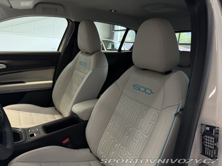 Fiat 600 La Prima BEV 54kWh 156k 2025