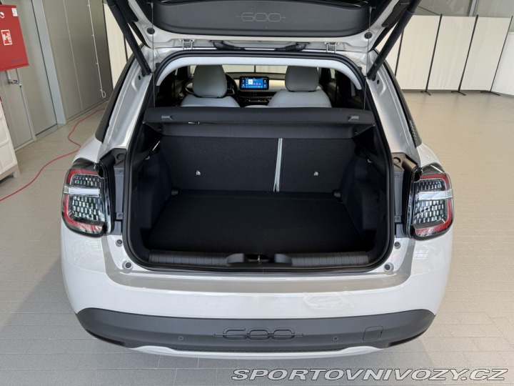 Fiat 600 La Prima BEV 54kWh 156k 2025