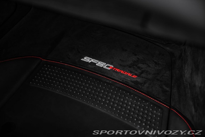 Ferrari SF90 Lift, kamera 1800