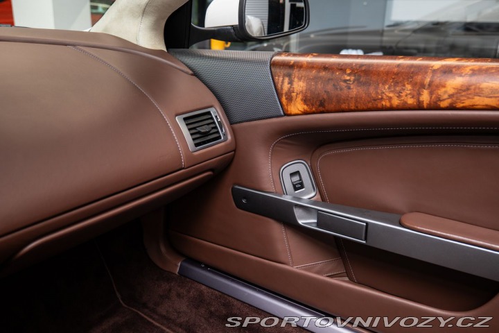 Aston Martin DB9 V12 1800