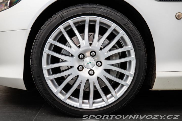 Aston Martin DB9 V12 1800