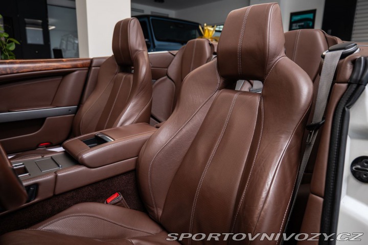 Aston Martin DB9 V12 1800