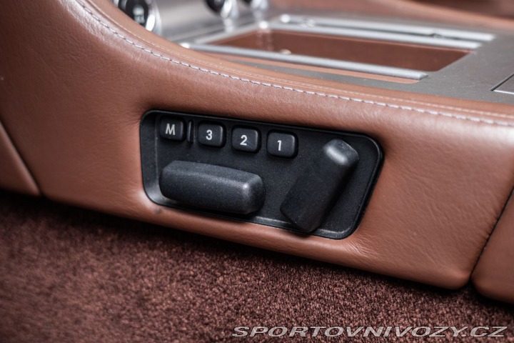 Aston Martin DB9 V12 1800