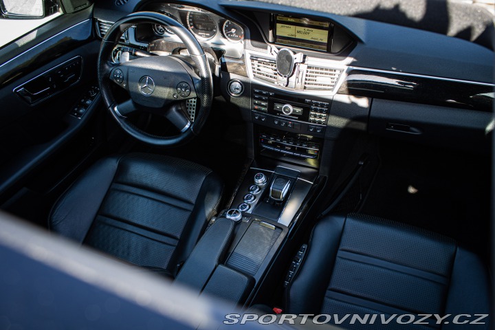 Mercedes-Benz E E 63 AMG Performance 2010