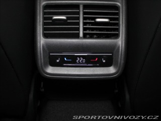 Volkswagen Ostatní modely Passat 2,0 TDi R-Line PANO Tažné 2025