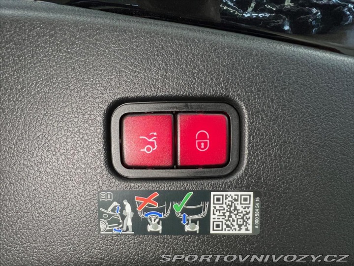Mercedes-Benz CLE 300 AMG 4M,PANORAMA, WEBA 2024