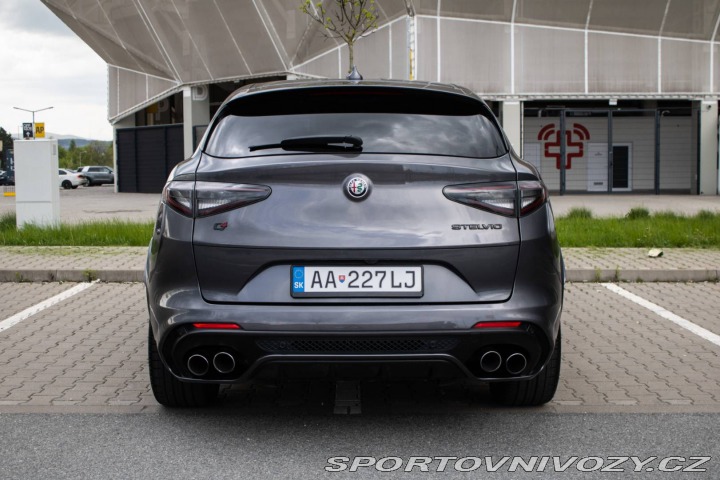 Alfa Romeo Stelvio 2.9 V6 Twin Turbo QV AWD 2020