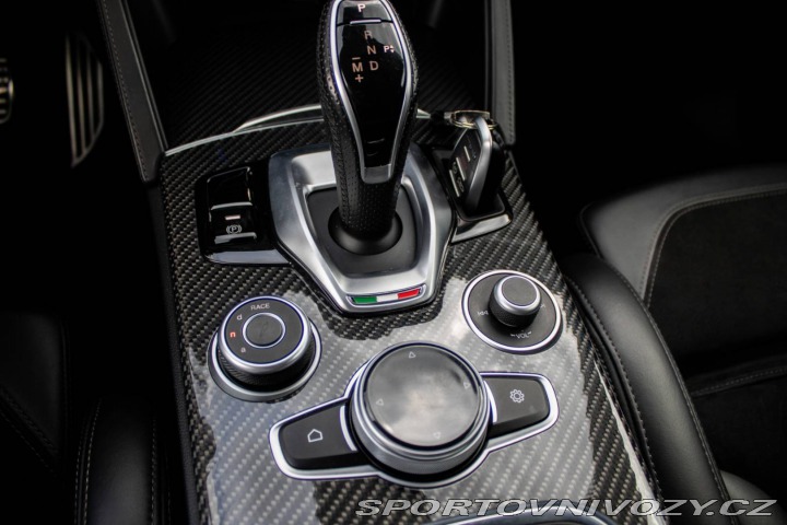 Alfa Romeo Stelvio 2.9 V6 Twin Turbo QV AWD 2020