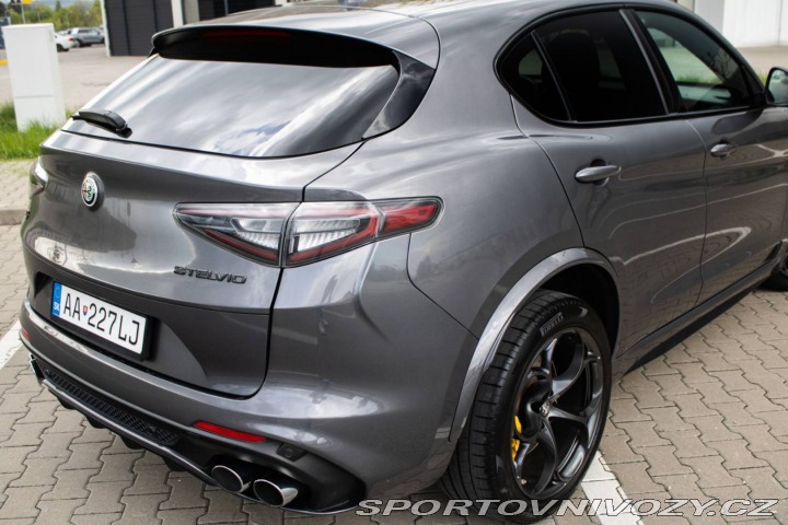 Alfa Romeo Stelvio 2.9 V6 Twin Turbo QV AWD 2020
