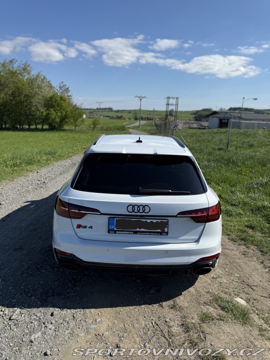 Audi RS4 AVANT 2023