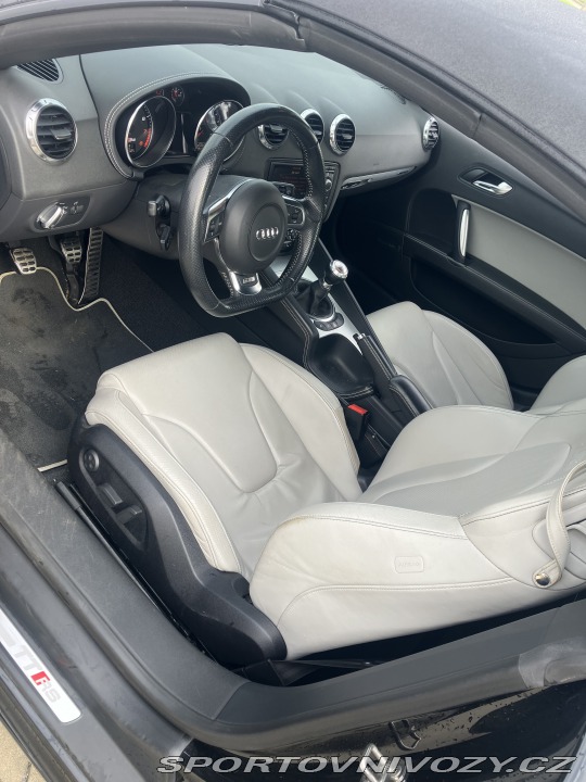 Audi TT Audi TT RS 2010