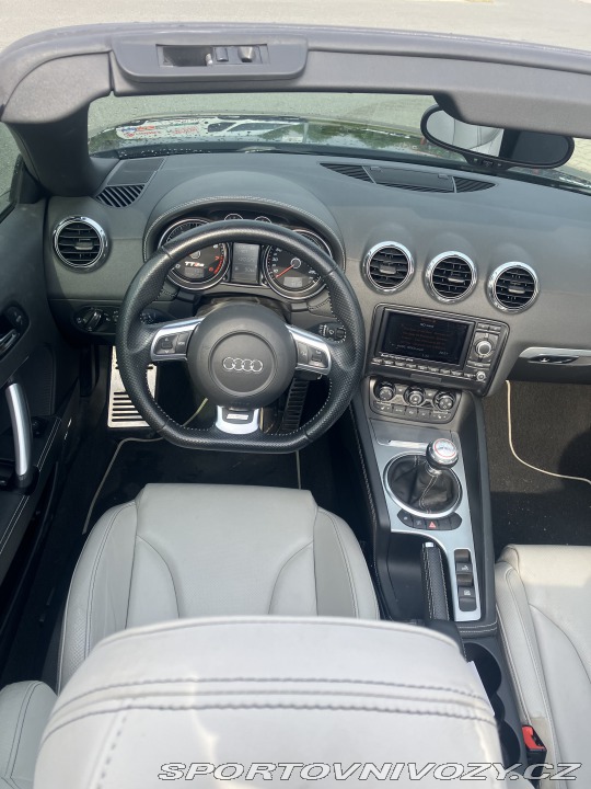 Audi TT Audi TT RS 2010