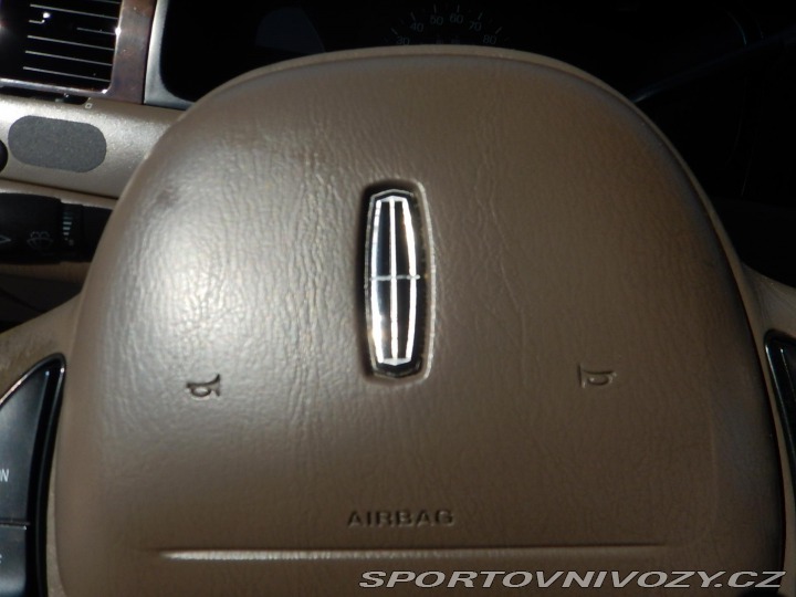 Ostatní značky Ostatní modely Lincoln Town Car 4.6 i 160 kw 1998