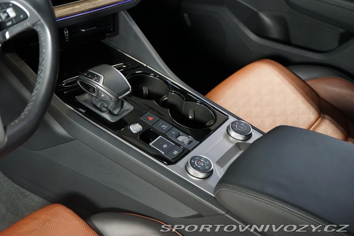 Volkswagen Ostatní modely Touareg 3.0 TSI LED Vzduch HUD 36 2020