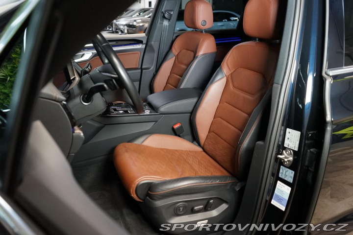 Volkswagen Ostatní modely Touareg 3.0 TSI LED Vzduch HUD 36 2020
