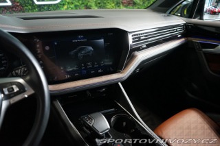 Volkswagen Ostatní modely Touareg 3.0 TSI LED Vzduch HUD 36 2020