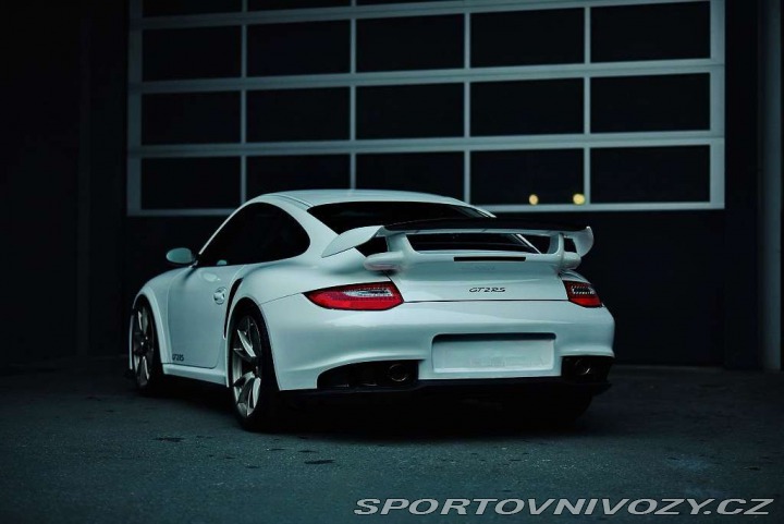 Porsche 911 GT2 RS 2010