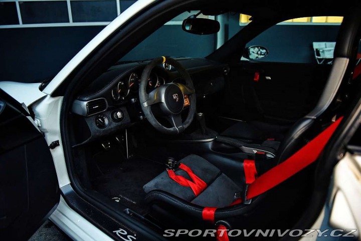Porsche 911 GT2 RS 2010