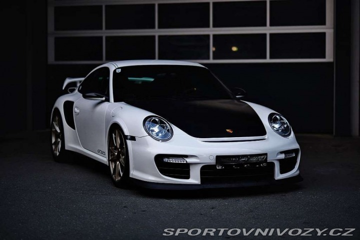 Porsche 911 GT2 RS 2010