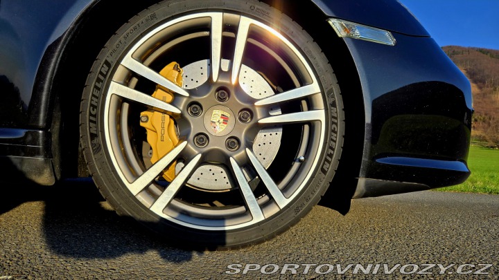 Porsche 911 Carrera 4S 997.2 2010