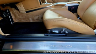 Porsche 911 Carrera 4S 997.2 2010