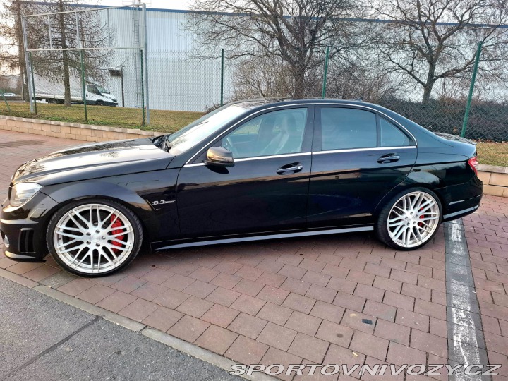 Mercedes-Benz C C 63 AMG 2011