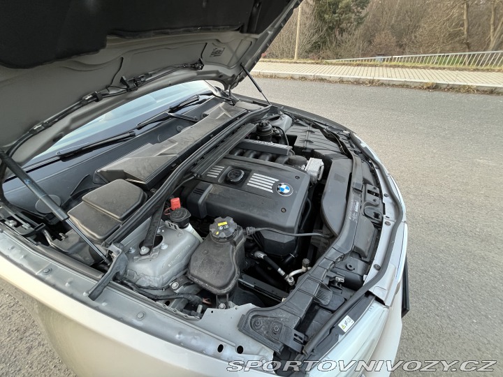 BMW 1 128i, manuál, DE původ 2011