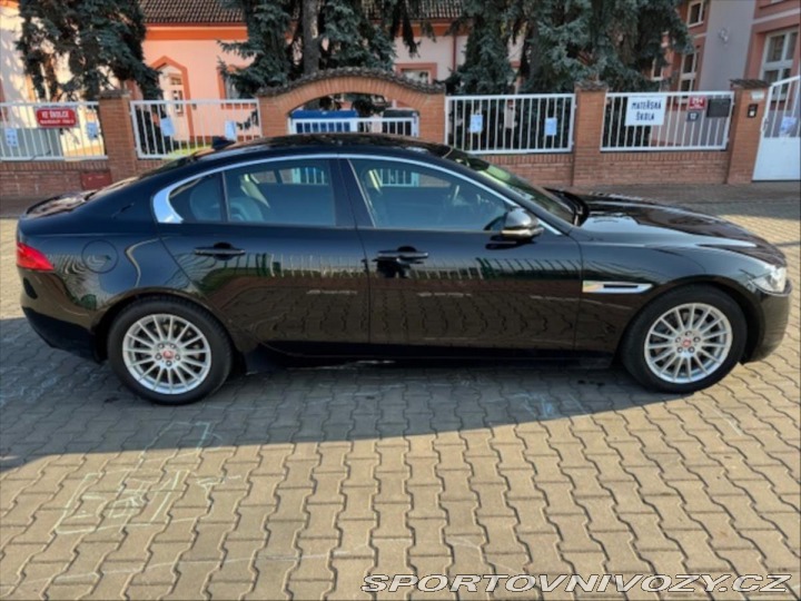 Jaguar XE 2,0 E-PERFORMANCE 163k PR 2015