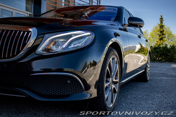 Mercedes-Benz E 400 4MATIC A/T 2017