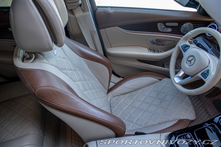 Mercedes-Benz E 400 4MATIC A/T 2017