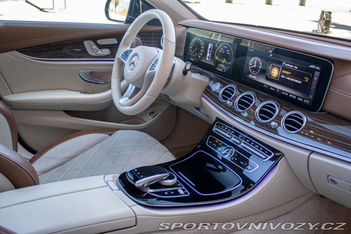 Mercedes-Benz E 400 4MATIC A/T 2017
