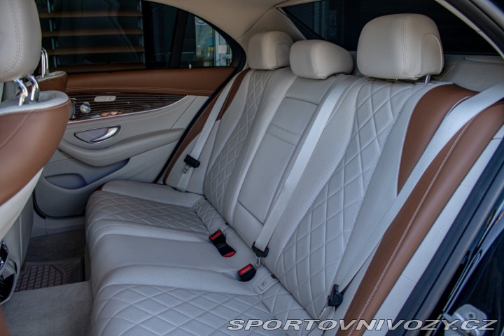 Mercedes-Benz E 400 4MATIC A/T 2017