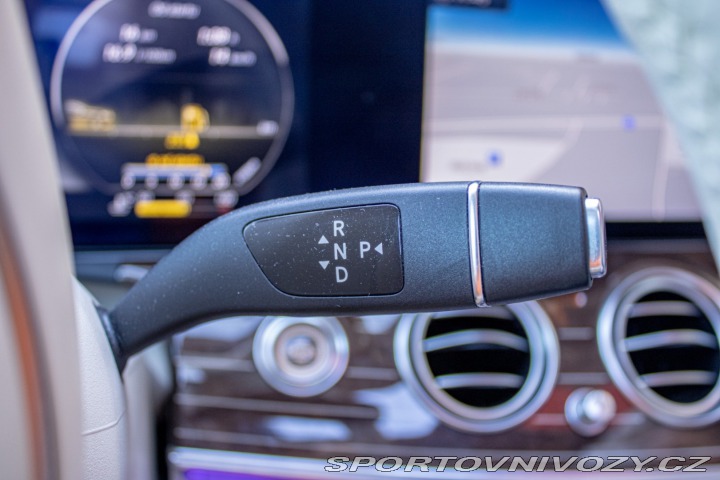 Mercedes-Benz E 400 4MATIC A/T 2017