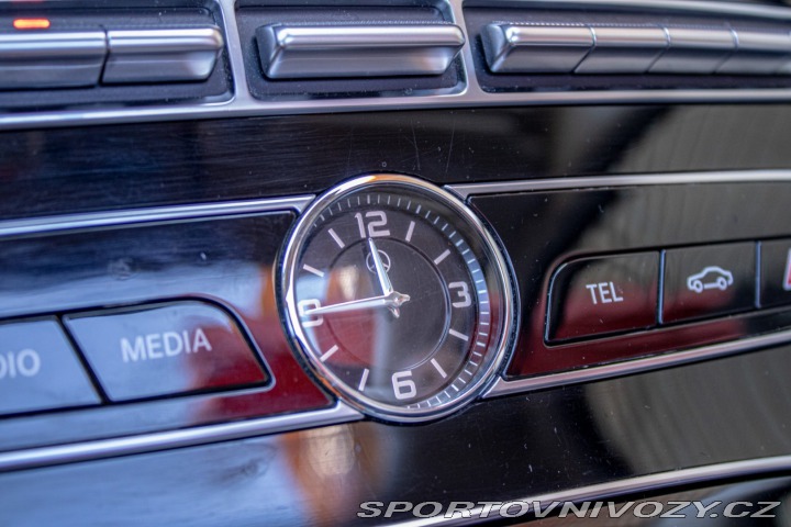 Mercedes-Benz E 400 4MATIC A/T 2017
