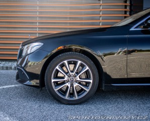 Mercedes-Benz E 400 4MATIC A/T 2017