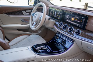 Mercedes-Benz E 400 4MATIC A/T 2017
