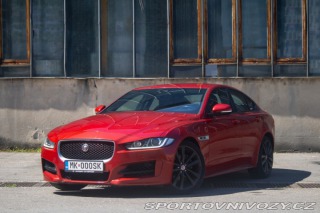 Jaguar XE  2016