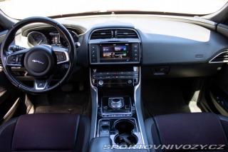Jaguar XE  2016