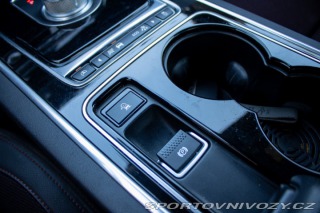 Jaguar XE  2016