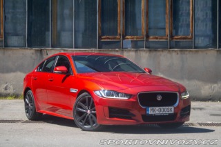 Jaguar XE  2016